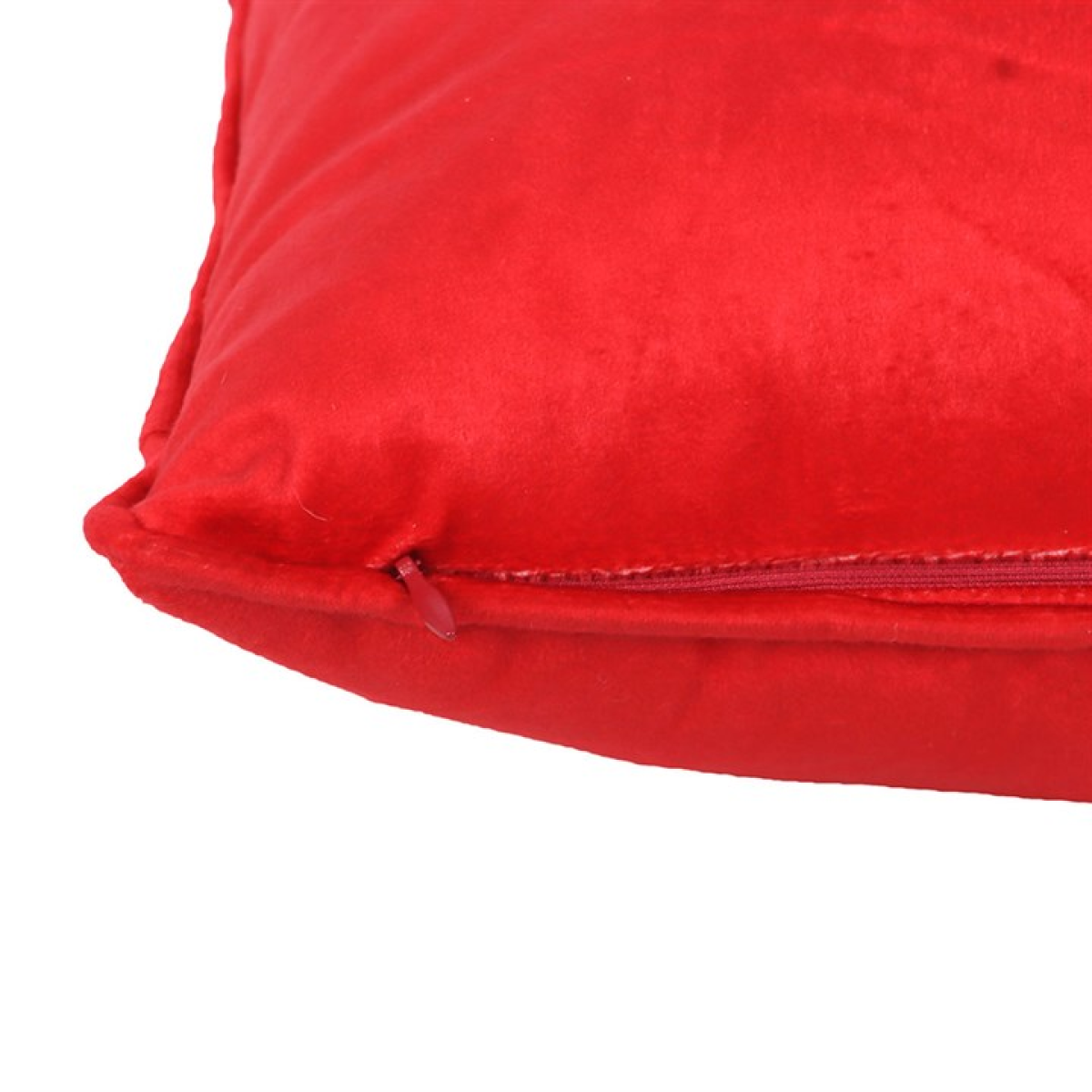 Red square christmas cushion with a trio of traditional nutcrackers and golden star embellishments. Zip closure.
