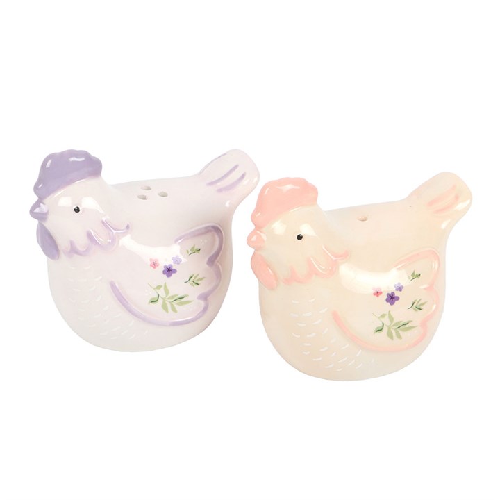 Classic country kitchen style hen shaped salt and pepper shaker set