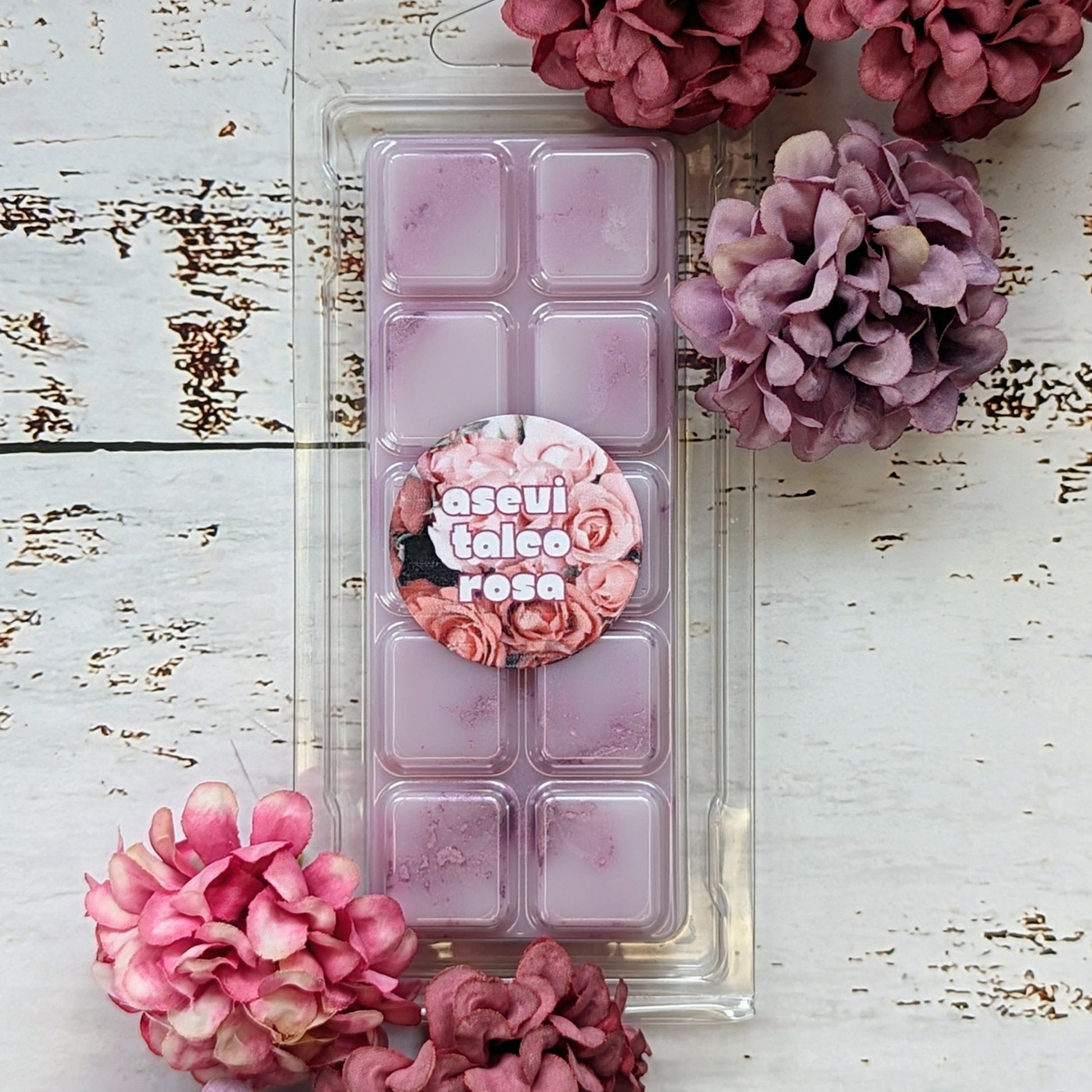 Asevi Talco Rosa coconut wax melt. Violet snap bar with deep purple shimmer accents.