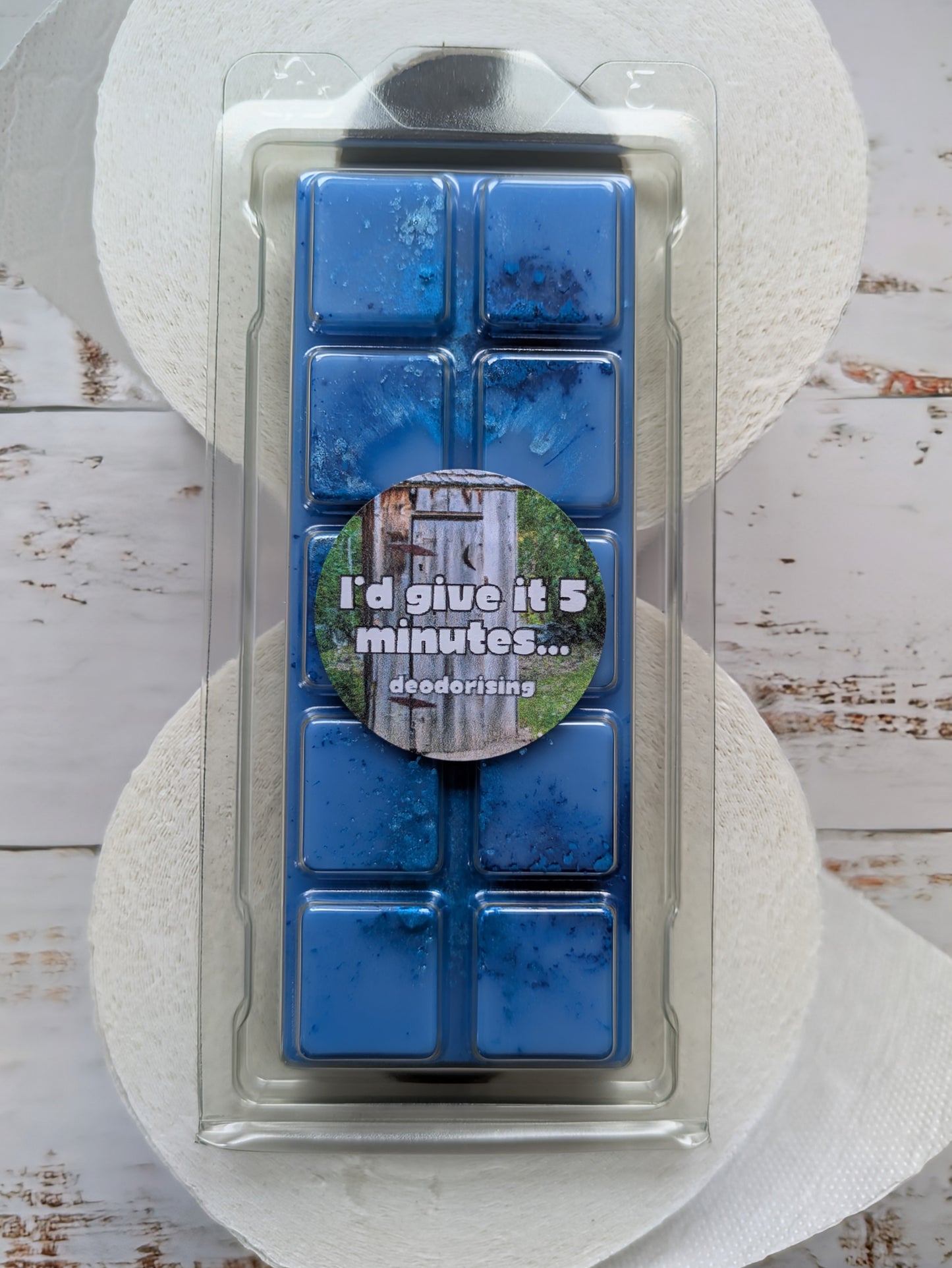 I'd Give It 5 Minutes odour eliminating coconut wax melt. Deep blue snap bar with dark blue shimmer accents. 
