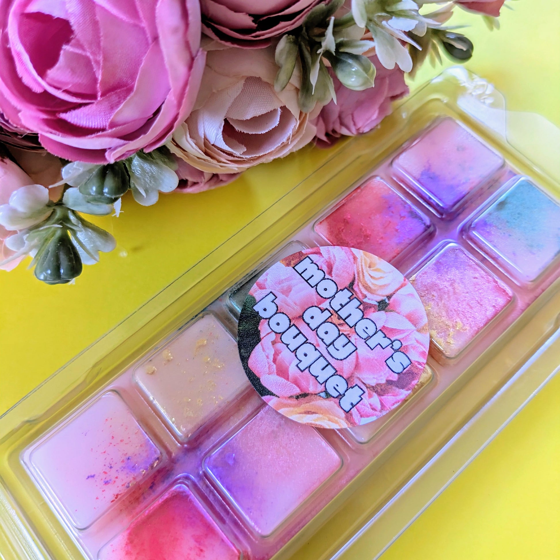 Mother's Day Bouquet coconut snap bar. Pink snap bar with pink, purple, green and gold shimmer accents.