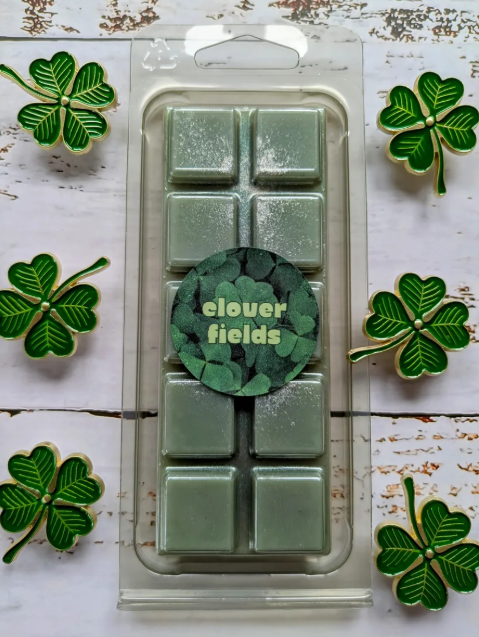 Clover Fields coconut wax melt. Clover green snap bar with silver shimmer accents.