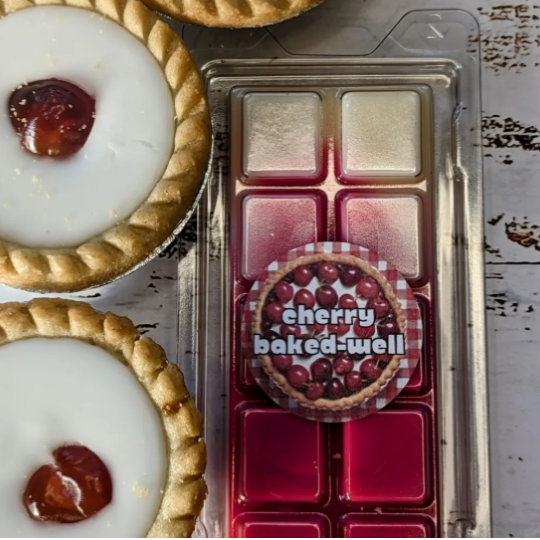 Cherry Baked-Well coconut wax melt. Red and white ombre snap bar with white shimmer accents. 