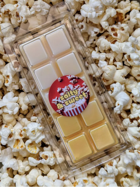 Salty & Sweet coconut wax melt. Cream and yellow ombre snap bar with shimmer accents. 