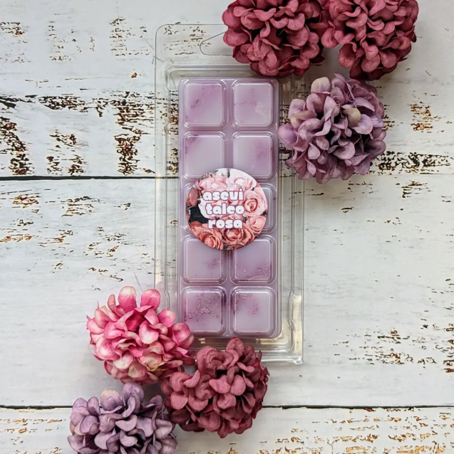 Asevi Talco Rosa coconut wax melt. Light purple snap bar with deep purple shimmer accents. 